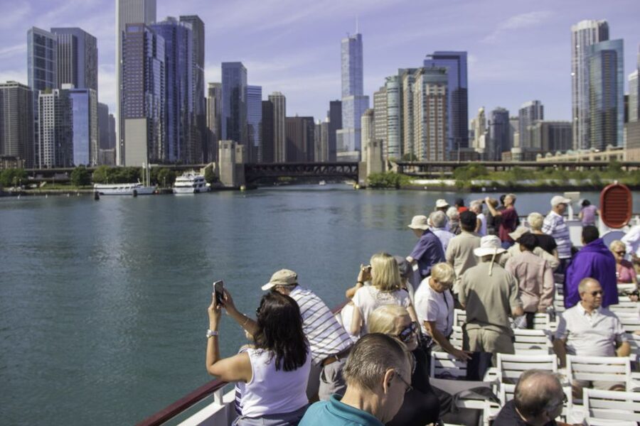 Chicago: 45-Minute Family-Friendly Architecture River Cruise - Deck Choices That Change the Experience: Wind, Warmth, and Photo Angles