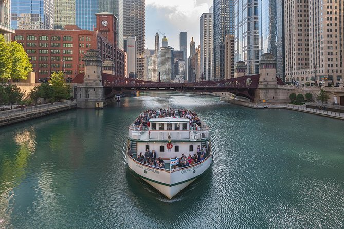 Chicago Architecture Center River Cruise aboard First Lady - Boarding at 112 E Wacker Dr: find the riverwalk dock fast
