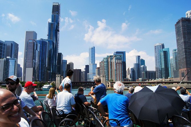 Chicago Architecture Center River Cruise aboard First Lady - How the docent turns the river into a timeline