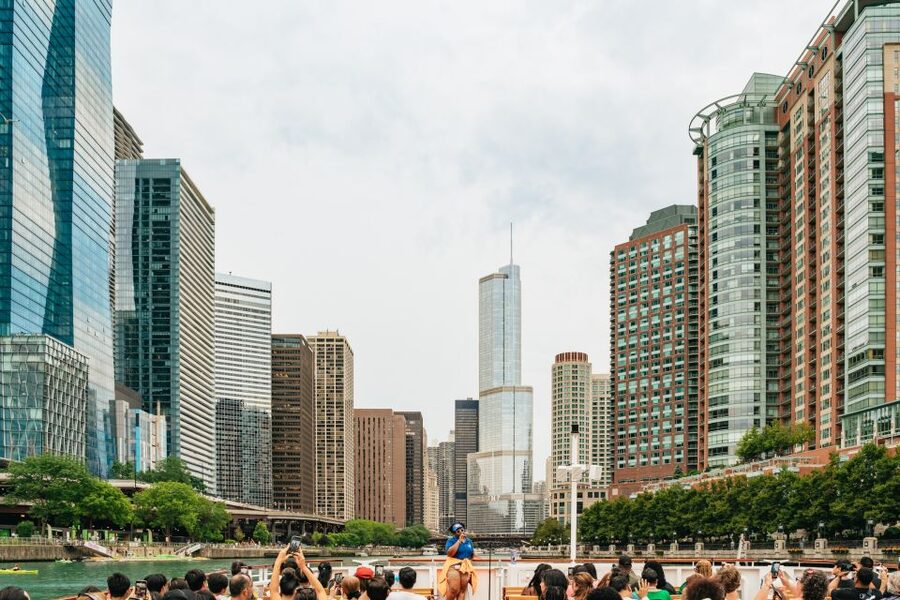 Chicago: Architecture River Cruise Skip-the-Ticket Line - What to Wear and Bring for a Good River Ride