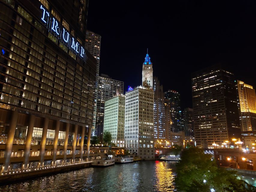 Chicago by Night River and Lake Cruise - The Chicago River Portion: Historic Buildings and City Texture