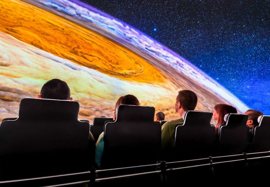 Chicago CityPASS®: Save up to 49% at 5 Top Attractions - Sky Views Compared: Skydeck Chicago vs 360 CHICAGO