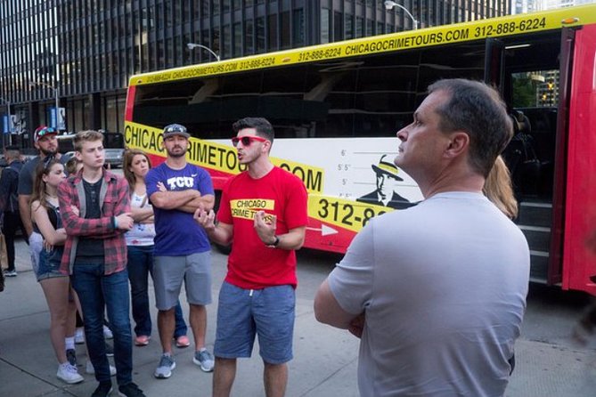 Chicago Crime and Mob Bus Tour - Thirty Five E Wacker and the Jewelers Building moment