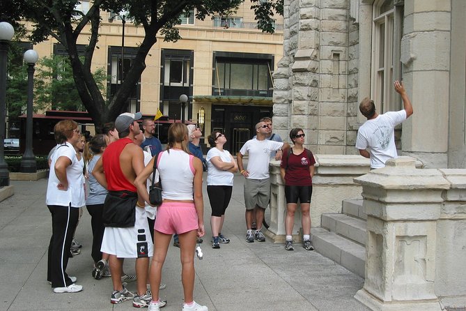 Chicago Favorites Ultimate Food and Walking Tour - Your guide experience: what the best-rated tours get right