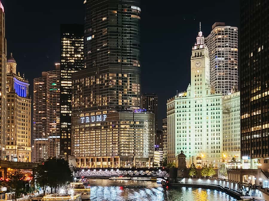 Chicago: Fireworks Cruise with Lake or River Viewing Options - River Fireworks vs Lake Michigan Fireworks: Pick Your Time and Vantage Point