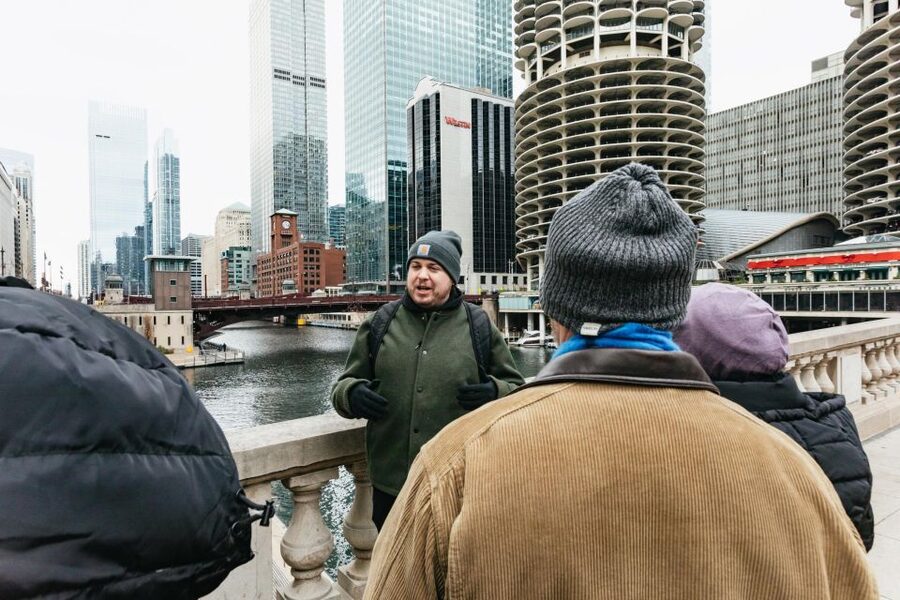 Chicago: Gangsters and Ghosts Guided Walking Tour - Meeting point: Hoyt’s Tavern, right next to the Royal Sonesta