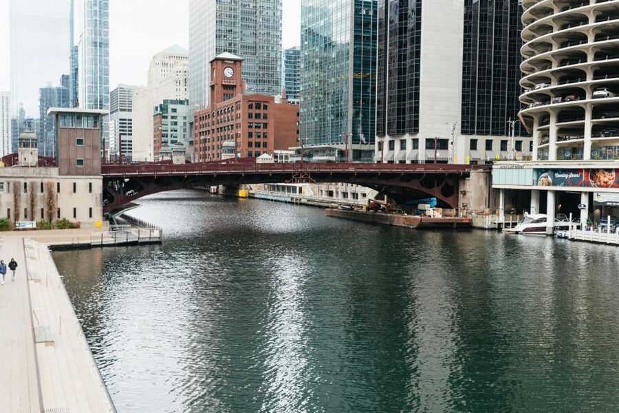 Chicago: Gangsters and Ghosts Guided Walking Tour - Congress Plaza Hotel: the 12th floor incidents that close the loop