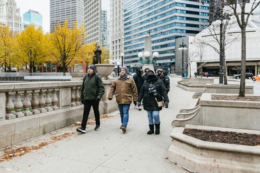 Chicago: Gangsters and Ghosts Guided Walking Tour - What the historian guide actually does well