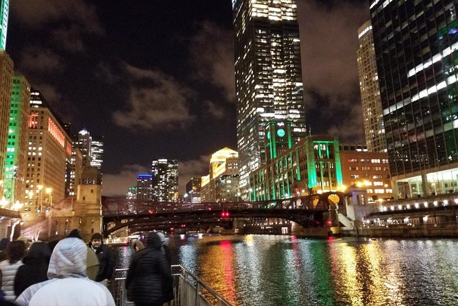 Chicago: Gangsters and Ghosts Walking Tour - Your historian guide and why the voice matters in the Loop