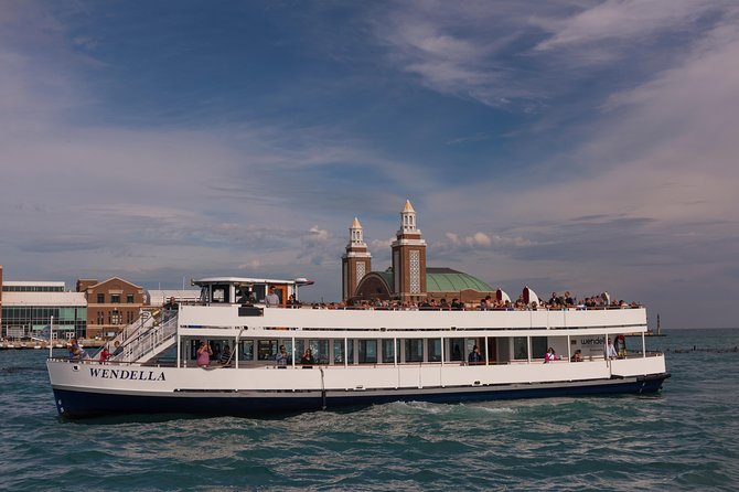 Chicago Lake and River Architecture Tour - Is the $45 price a good deal? Yes, if you want one outing that covers two worlds