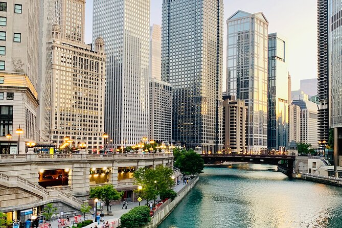Chicago Mobs and Haunts Walking Tour - Stop 3 in the Chicago Loop: crime geometry around the L