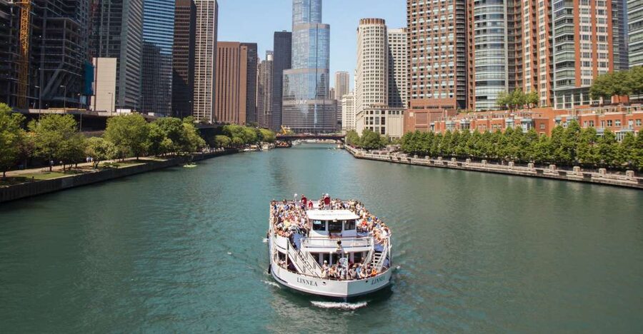 Chicago River: 1.5-Hour Guided Architecture Cruise - Getting Aboard: Where You Meet and How to Find Your Boat