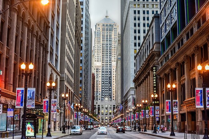 Chicago's Secret Interiors Architectural Walking Tour - Key moments worth circling