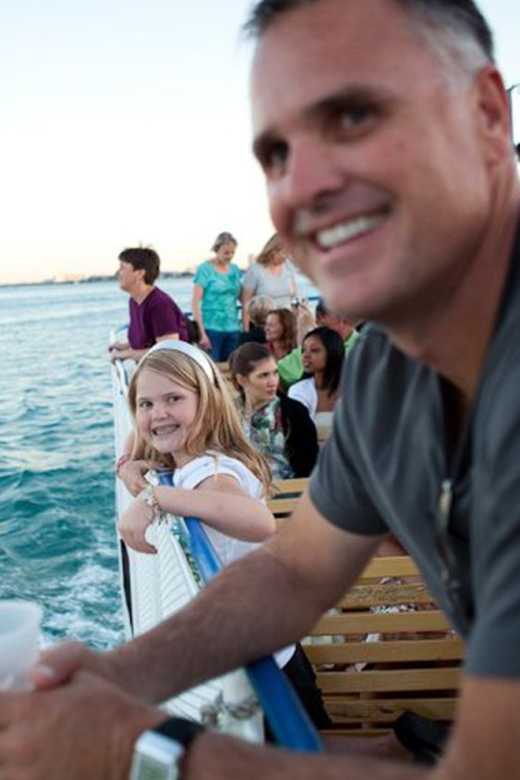 Chicago: Shoreline Lake Michigan Skyline Cruise - Navy Pier boarding: skip the office and find the right line