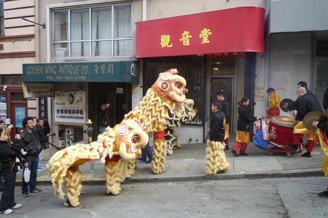 Chinatown Walking Tour: Food, History & Flavor - Walking Comfort in a Hilly Neighborhood