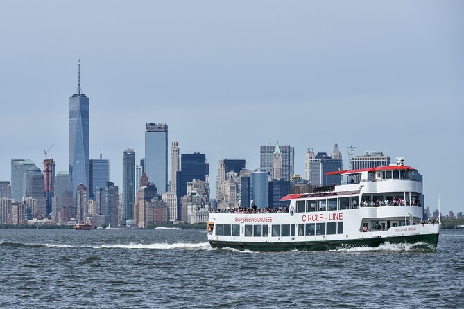 Circle Line: 1.5hr - New York City Landmarks Cruise - One World Trade Center to the United Nations area: seeing power from water level