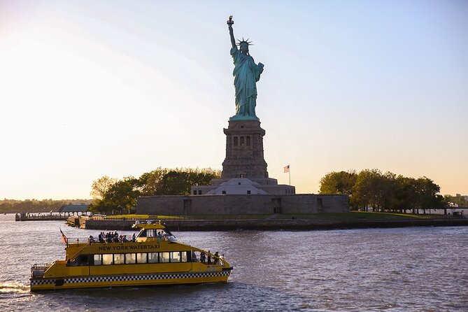 Circle Line: New York City Statue of Liberty Super Express Cruise - Live narration that keeps the cruise from feeling rushed