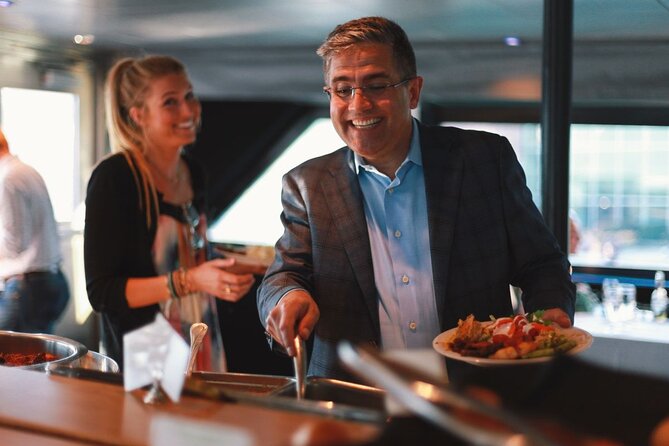 City Cruises Baltimore: Signature Dinner Cruise - “Cabaret first, DJ later”: the entertainment flow