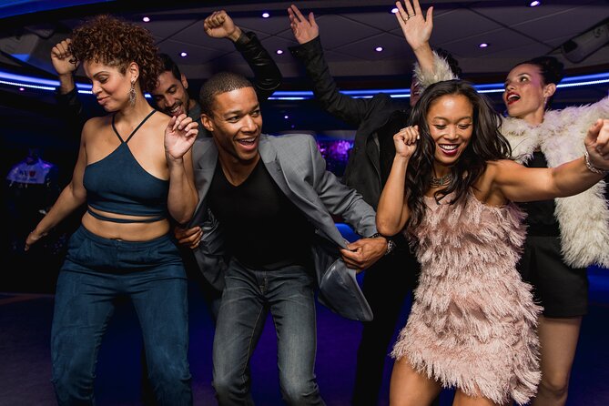 City Cruises New York: Bateaux Premier Dinner Cruise - Getting the best views: deck strategy and where your camera will thank you
