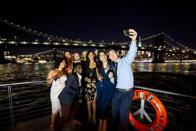 City Cruises New York: Bateaux Premier Dinner Cruise - Practical stuff that makes or breaks the night: dress code, timing, and pacing