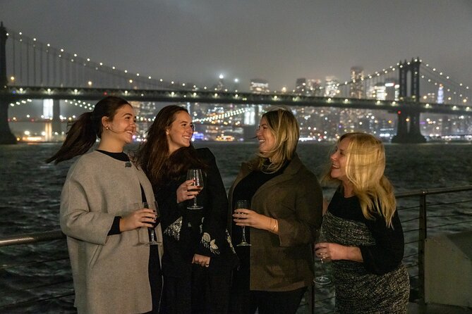 City Cruises New York: Signature Dinner Cruise - Pier 61 Chelsea Piers: Check-in, space, and the big timing rule