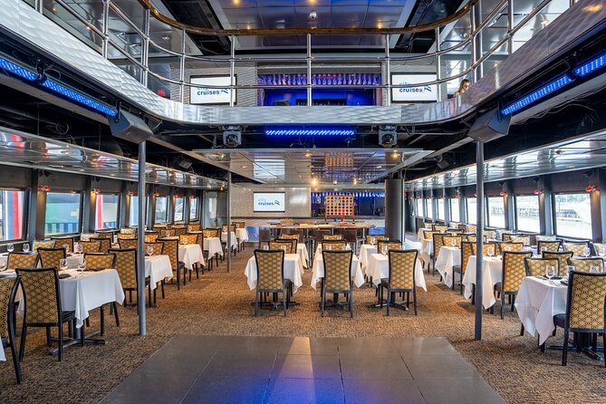 City Cruises New York: Signature Dinner Cruise - Drinks and budget: what is included, what is cash bar