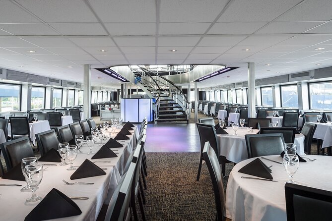 City Cruises Philadelphia: Signature Dinner Cruise with Buffet - The buffet dinner: what’s included and how to plan your plate