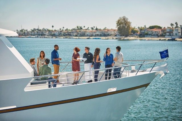 City Cruises San Diego: Best of the Bay Scenic Harbor Tour - Hotel del Coronado and the Coronado Bridge moment