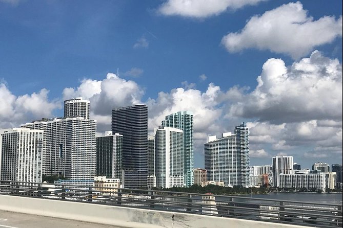 City Half Day Tour of Miami by Bus with Sightseeing Cruise - Wynwood Walls and the MacArthur Causeway photo moment