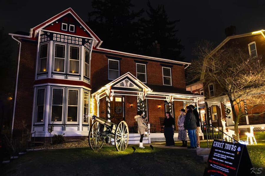 Civil War Ghosts: Echoes of the Fallen Gettysburg Ghost Tour - What you are allowed to do, and what to bring