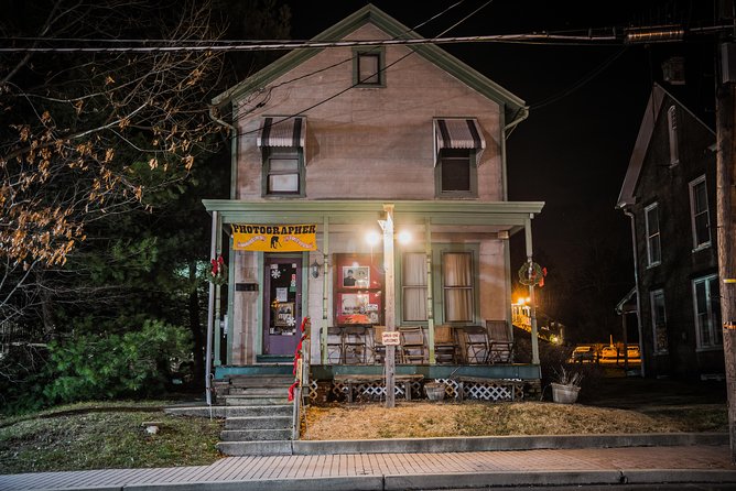 Civil War Ghosts: Echoes of the Fallen Gettysburg Ghost Tour - Starting at The Brickhouse Inn, you get oriented fast