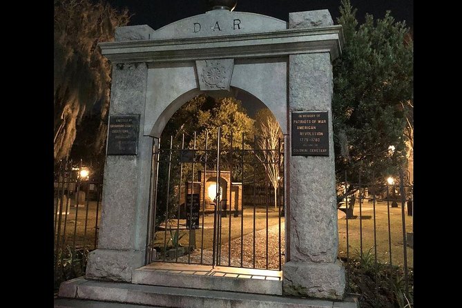 Creepy Crawl Night-Time Haunted Pub Walking Tour of Savannah's Historic District - Colonial Park Cemetery: Button Gwinnett and the gate-area story