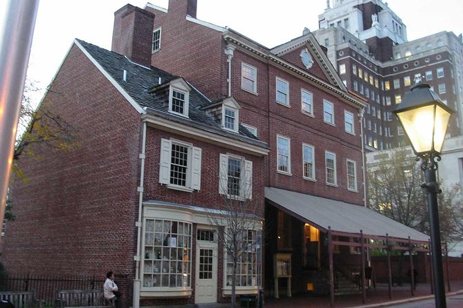 Dark Philly Adult Night Tour - Washington Square Executions and Walnut Street Prison: When the City Turns Grim
