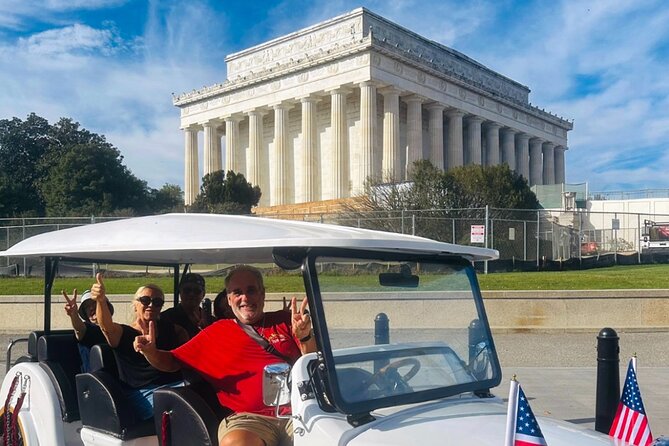 DC Monuments & History Guided E-Cart Tour-Blankets - Lincoln Memorial and the war memorial sequence: where the emotion lands