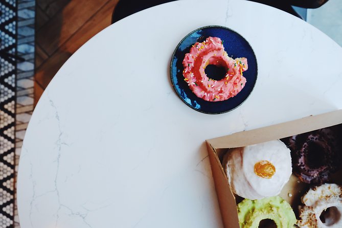 Delicious Donuts & City Sights: Chicago's Original Donut Tour - Stop by Stop: Doughnut Vault (Sunday Only) and the Start You Can Actually Find