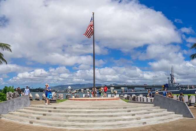 Deluxe Pearl Harbor USS Arizona Memorial and Honolulu City Tour - Price and value: why $47.02 can make sense