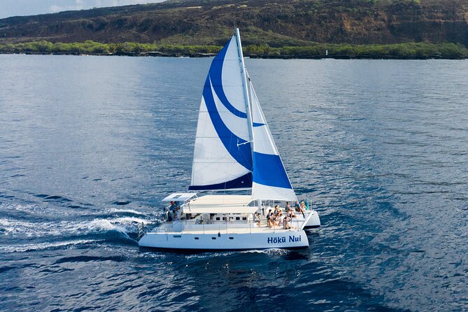Deluxe Sail & Snorkel to the Captain Cook Monument - Boat ride basics: what your catamaran morning is really like