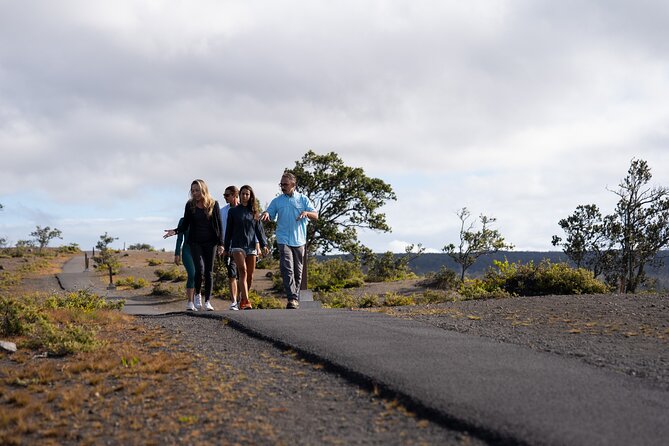 Deluxe Volcano Experience with Restaurant Dinner - Kīlauea Volcano photo stops and the chase for activity