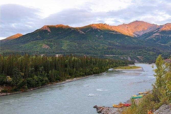 Denali Rafting Canyon Wave - Paddling or relaxing: choose your comfort level
