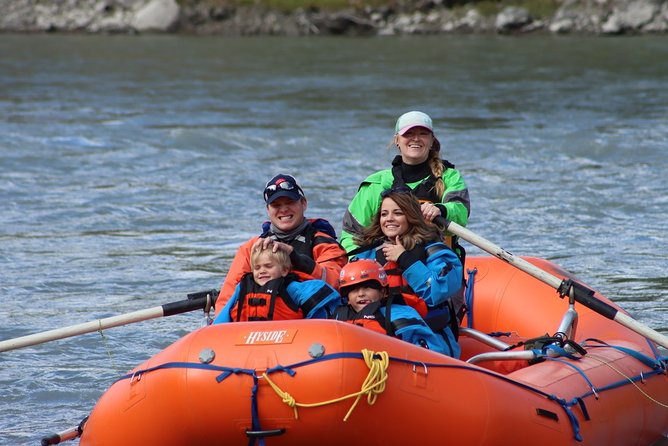 Denali Rafting Wilderness Wave - Rapids and river time: what 11 miles of the Nenana River feels like