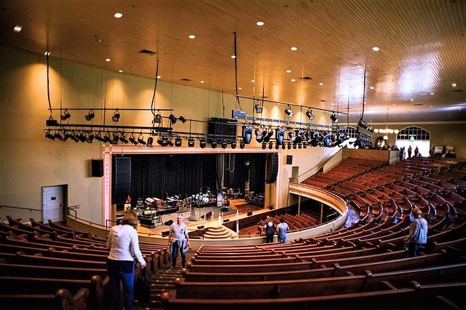 Discover Nashville City Tour with Entry to Ryman & Country Music Hall of Fame - Country Music Hall of Fame Museum: interactive time with a paced visit