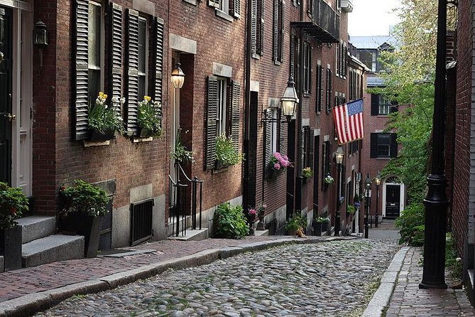Downtown Freedom Trail, Beacon Hill & Back Bay Walking Tour - Where the tour begins, and how to not lose your group