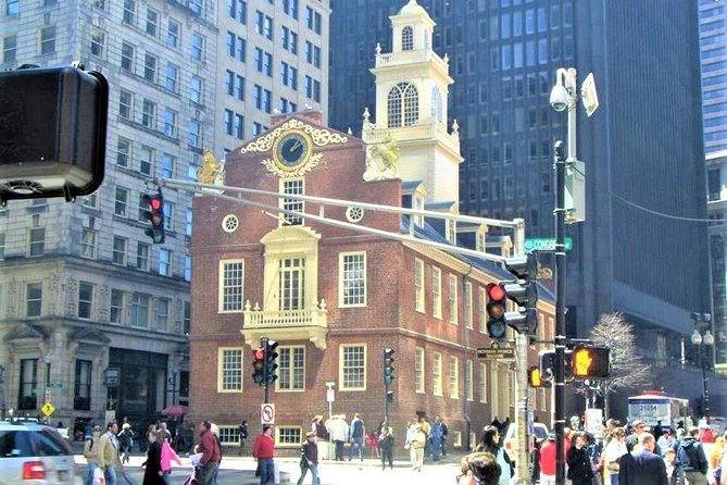 Downtown Freedom Trail, Beacon Hill & Back Bay Walking Tour - Boston Public Garden: the landfill-to-city story you actually remember