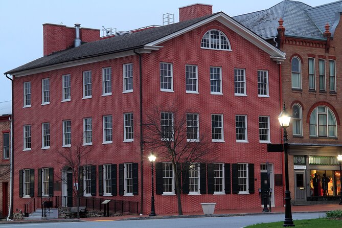 Echoes of War All Ages Ghost Tour - Echoes of War in Gettysburg: a family-friendly ghost walk on Civil War streets