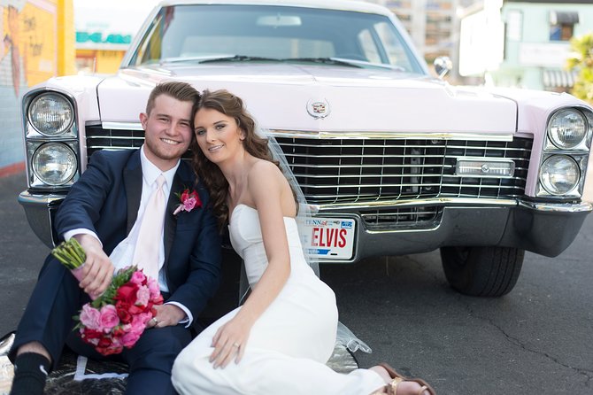 Elvis Themed Wedding or Vow Renewal at Graceland Wedding Chapel - Inside the ceremony: how the Elvis-themed vow renewal runs