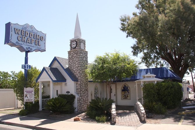 Elvis Themed Wedding or Vow Renewal at Graceland Wedding Chapel - Photos and video: the real value is in what you can take home