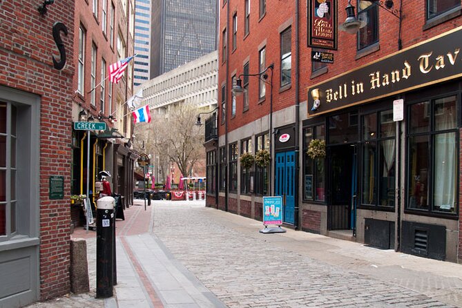 Entire Freedom Trail Walking Tour: Includes Bunker Hill and USS Constitution - Paul Revere House and Old North Church, how warnings traveled