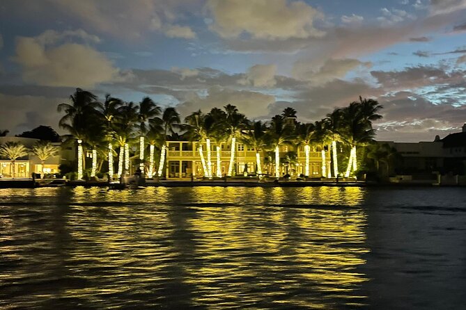 Evening Boat Cruise through Downtown Ft. Lauderdale - Group Size and Who This Cruise Fits Best
