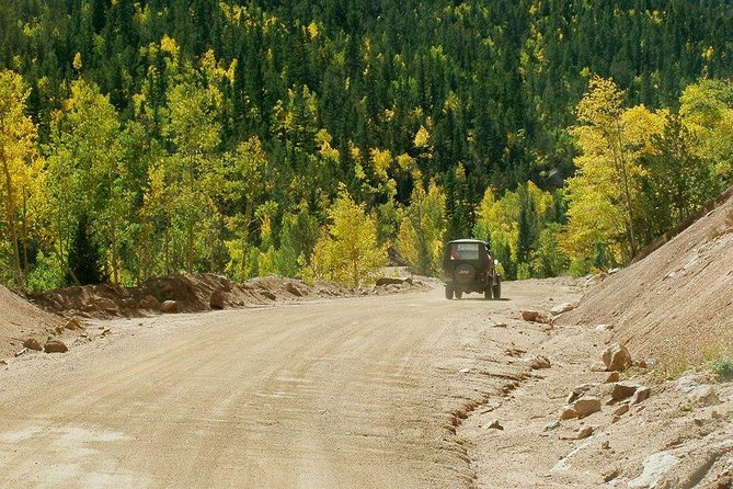 Foothills, History, and Garden of the Gods Jeep Tour - Open-Air Jeep Comfort, Blankets, Snacks, and Safety on Narrow Roads
