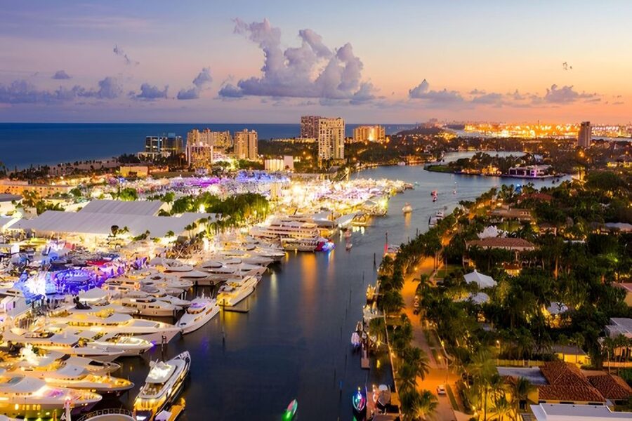 Fort Lauderdale: Millionaire's Row Cruise with Drinks - The New River stretch and Millionaire’s Row photo moments